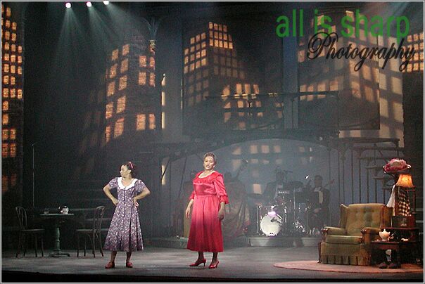 Theatre 037